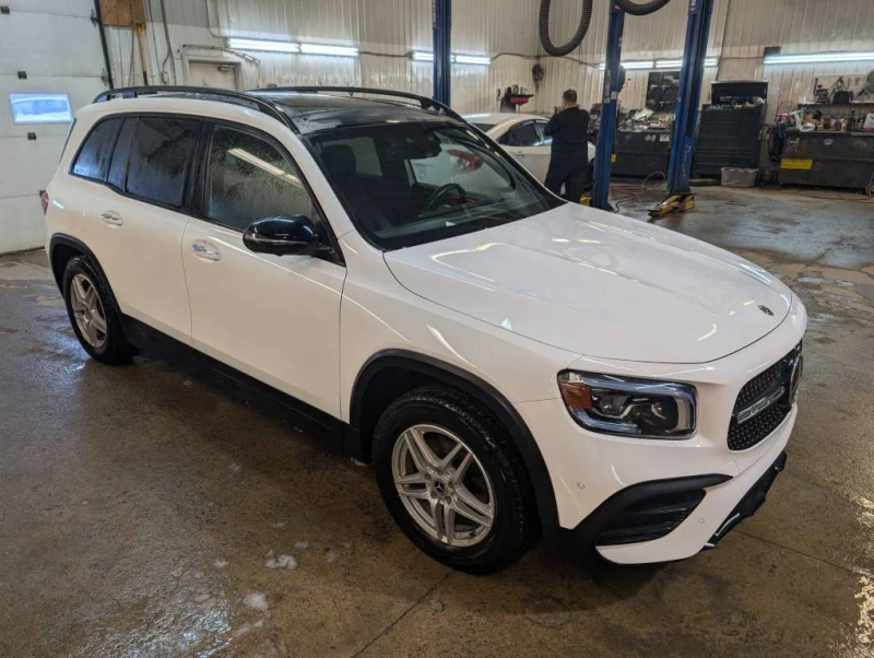 Mercedes-Benz GLB 250 4MATIC SUV* CARFAX* КОМПЛЕКТ ГУМИ С ДЖАНТИ, снимка 3 - Автомобили и джипове - 53342039