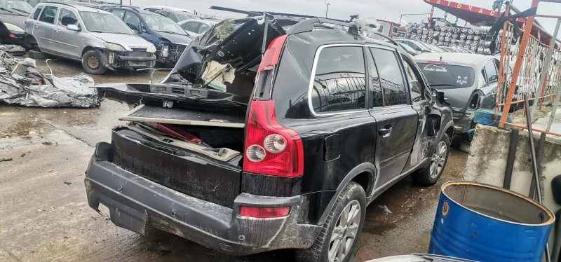 Volvo Xc90 2.4, снимка 3 - Автомобили и джипове - 53449438