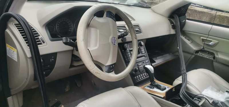 Volvo Xc90 2.4, снимка 5 - Автомобили и джипове - 53449438