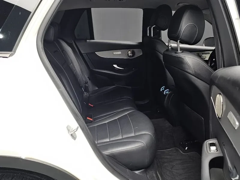 Mercedes-Benz GLC 350 E 4Matic, снимка 11 - Автомобили и джипове - 55799664