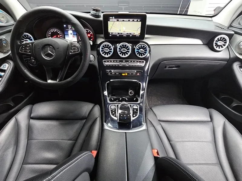 Mercedes-Benz GLC 350 E 4Matic, снимка 7 - Автомобили и джипове - 55799664