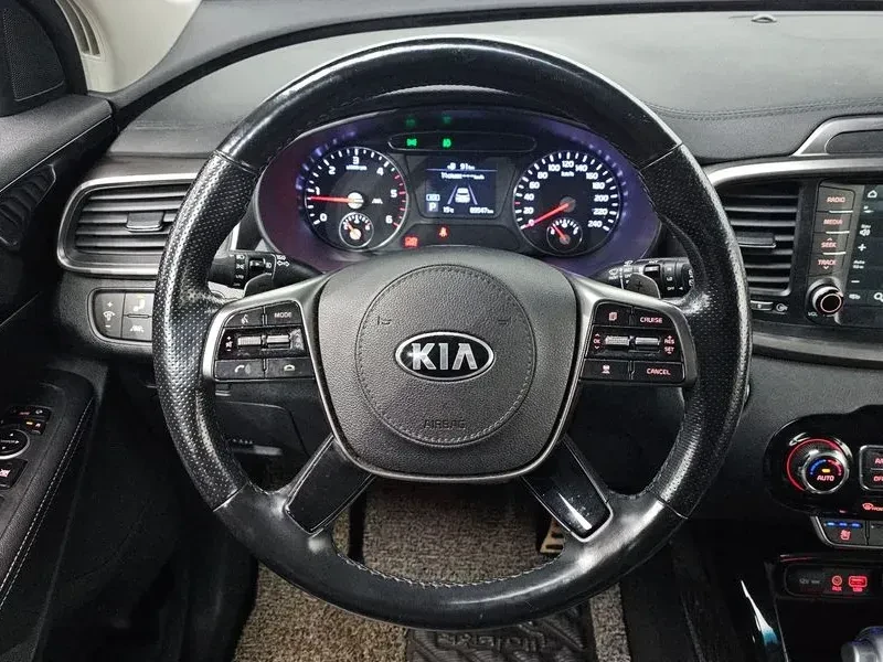 Kia Sorento 2.2 Master, снимка 10 - Автомобили и джипове - 56503948