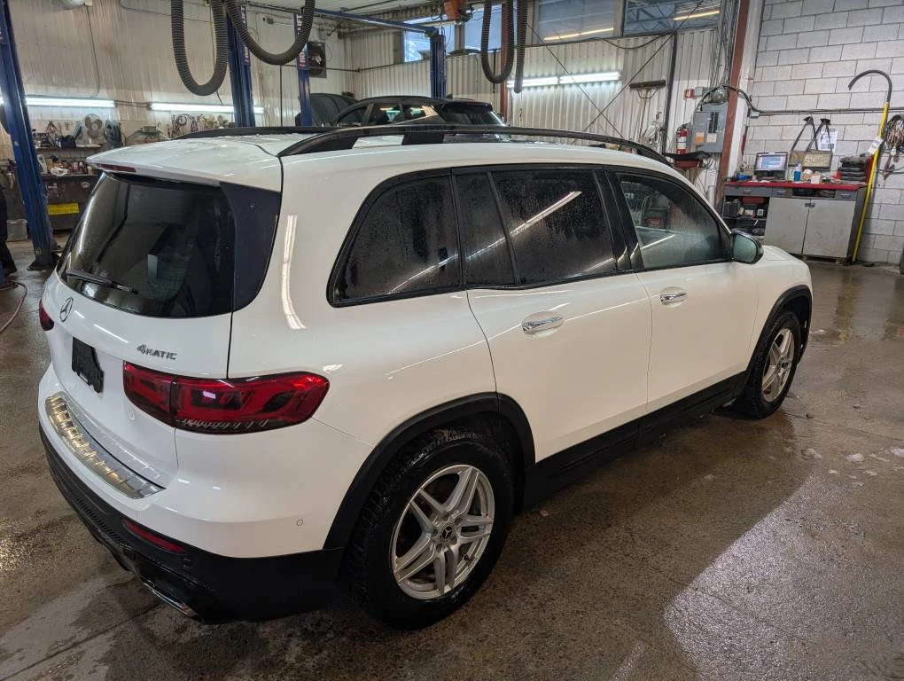 Mercedes-Benz GLB 250 4MATIC SUV* CARFAX* КОМПЛЕКТ ГУМИ С ДЖАНТИ - изображение 6