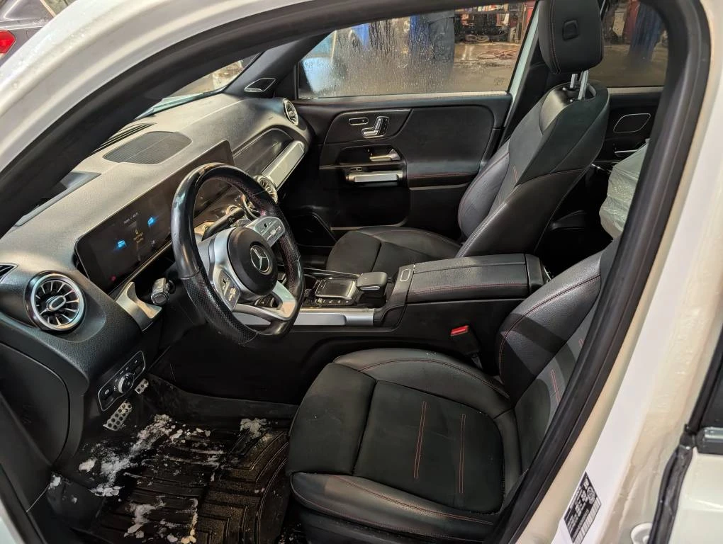 Mercedes-Benz GLB 250 4MATIC SUV* CARFAX* КОМПЛЕКТ ГУМИ С ДЖАНТИ - изображение 7