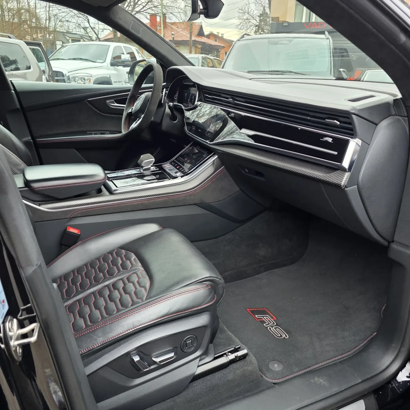 Audi RSQ8 Ceramic/Carbon/SoftClose/Готов лизинг, снимка 9 - Автомобили и джипове - 53715459