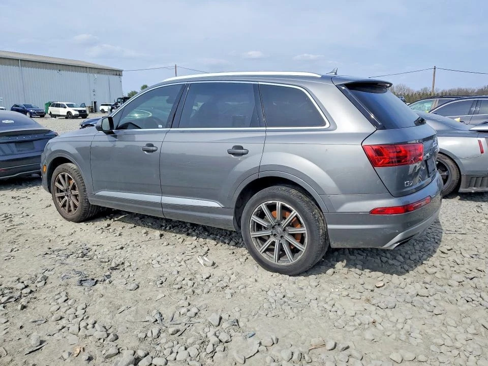 Audi Q7, снимка 2 - Автомобили и джипове - 54599633
