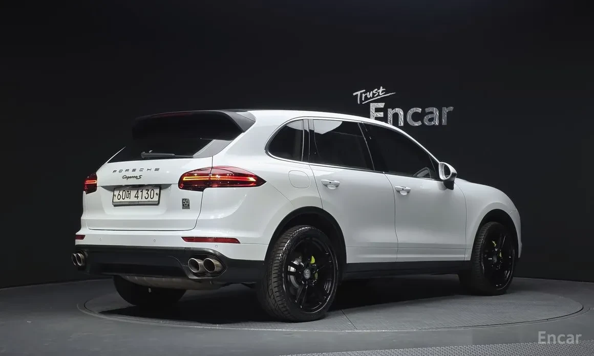 Porsche Cayenne S* PLUG IN* ОБДУХ* КАМЕРА* 416КС+ , снимка 2 - Автомобили и джипове - 54611468