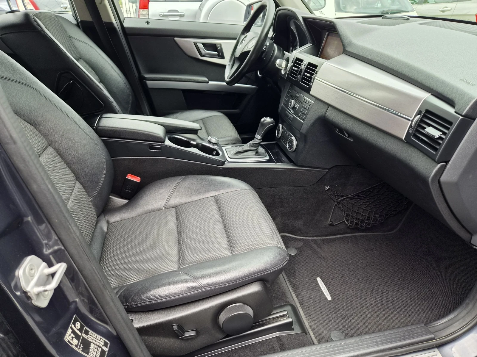 Mercedes-Benz GLK 220CDI 4MATIC, снимка 10 - Автомобили и джипове - 54652834