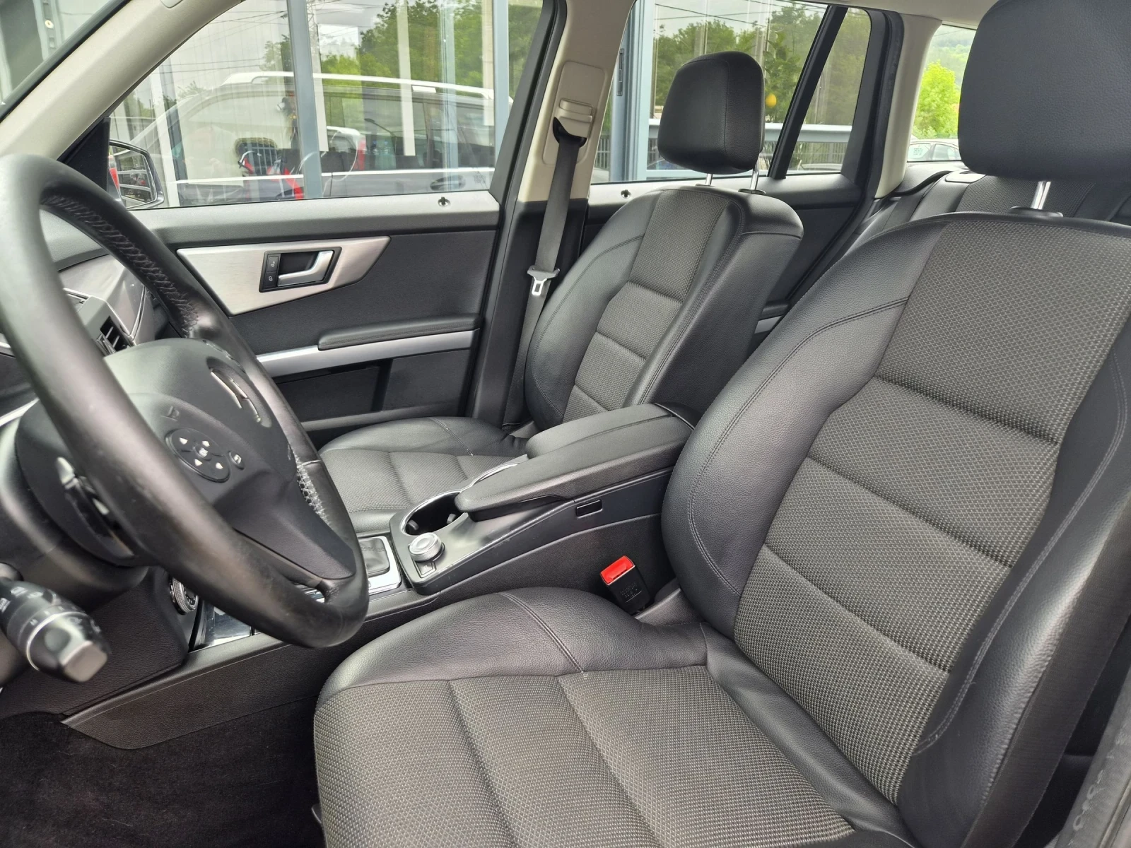 Mercedes-Benz GLK 220CDI 4MATIC, снимка 8 - Автомобили и джипове - 54652834