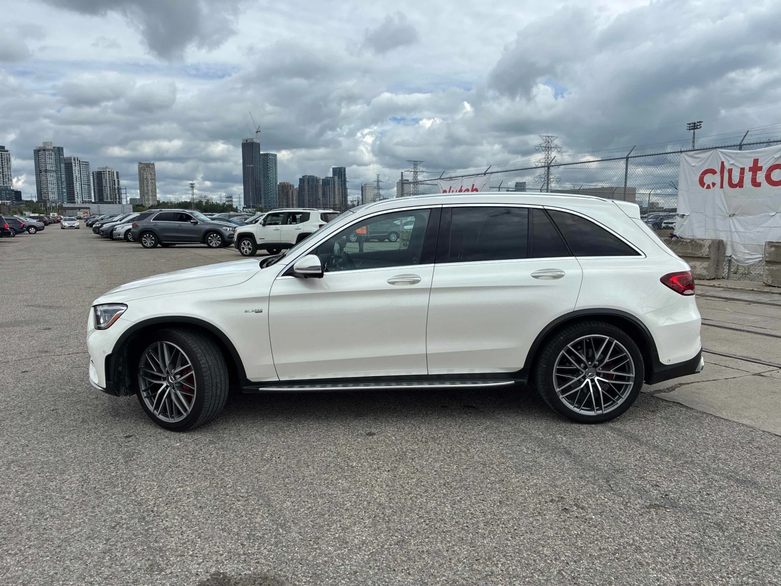Mercedes-Benz GLC 43 AMG AMG Drive Unit* Burmester* Red Interior* Digital, снимка 4 - Автомобили и джипове - 55241849