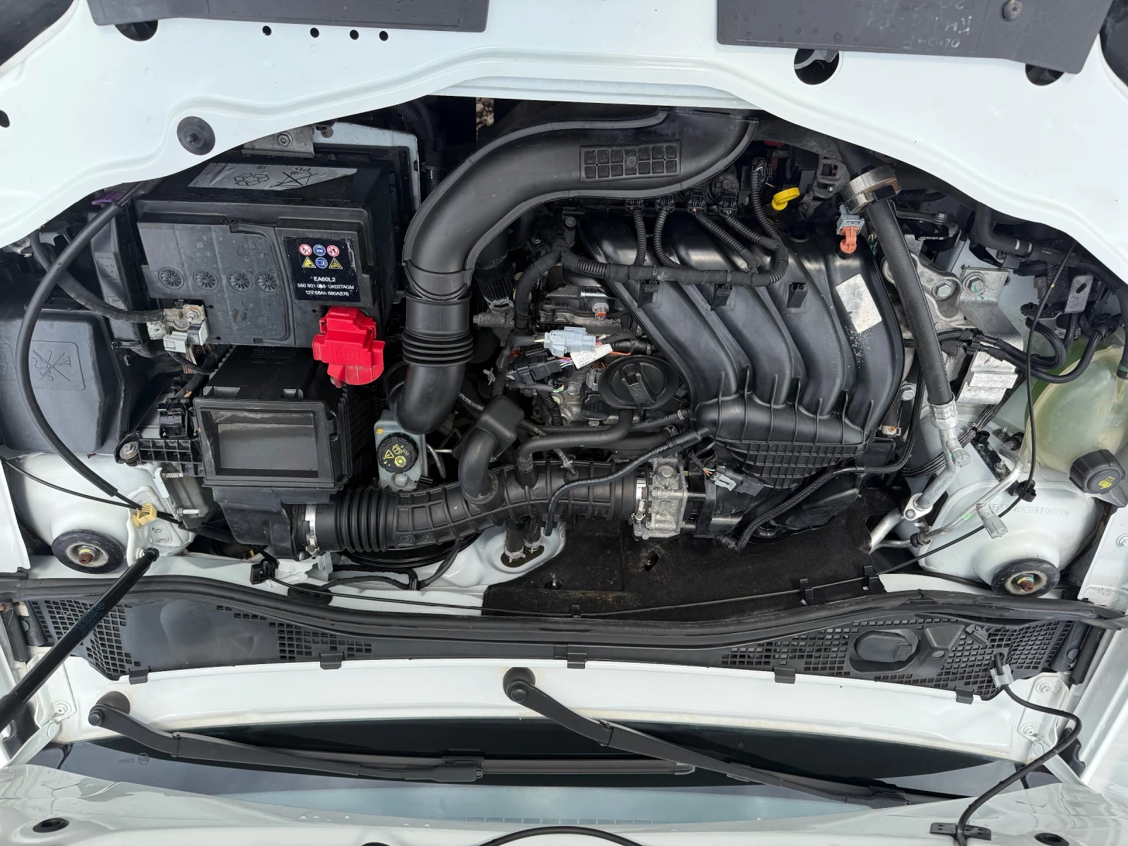Dacia Duster Газ/Бензин, снимка 13 - Автомобили и джипове - 55652394