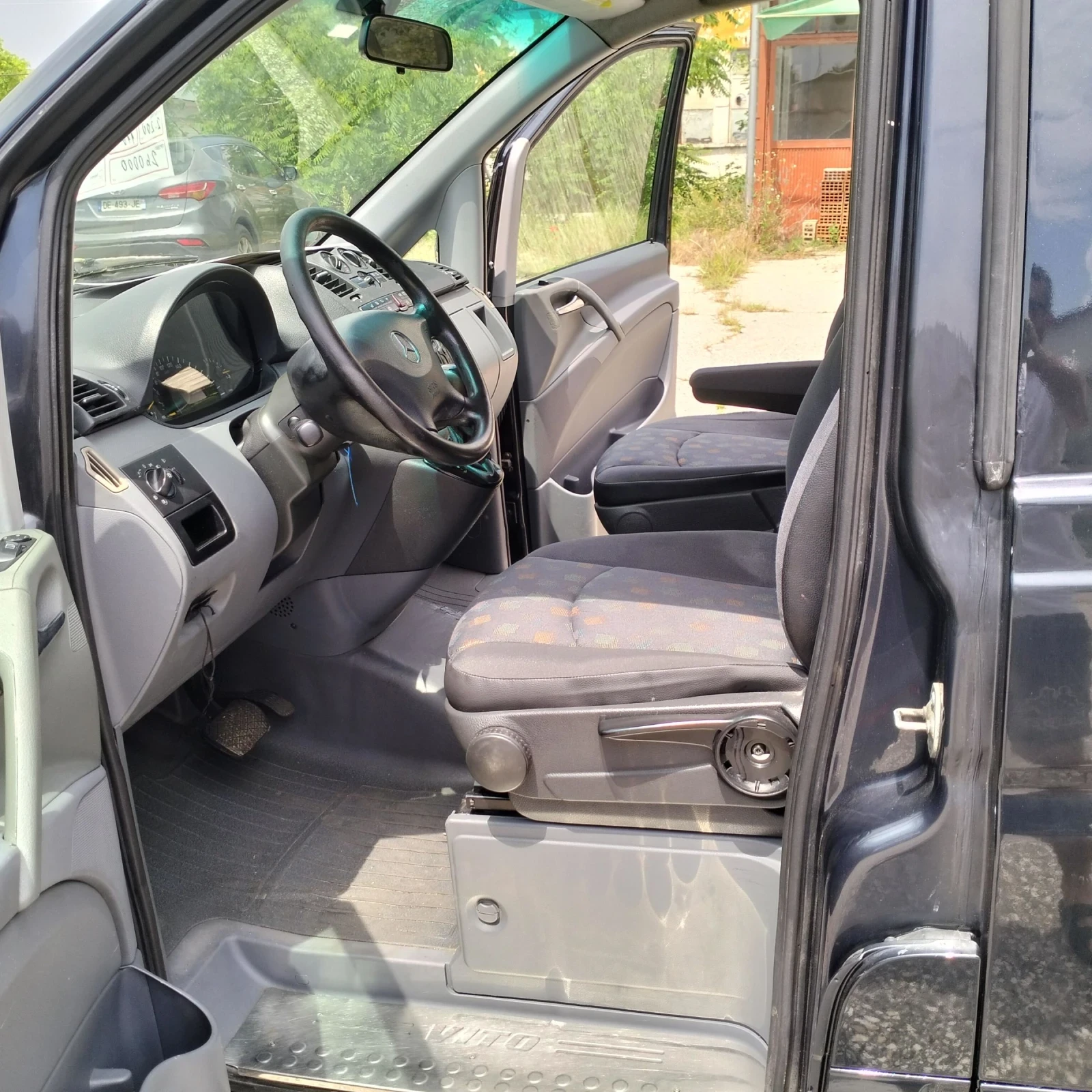 Mercedes-Benz Vito 111CDI 8 места автоматик мл., снимка 11 - Бусове и автобуси - 54807846