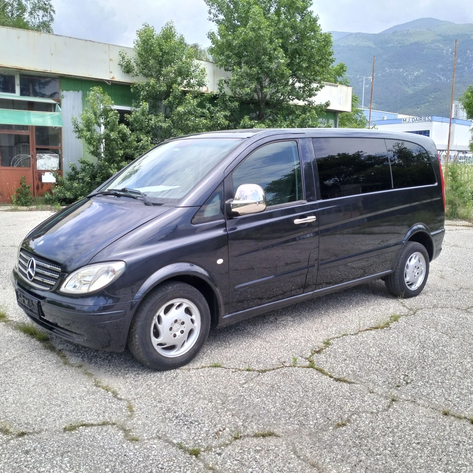 Mercedes-Benz Vito 111CDI 8 места автоматик мл., снимка 2 - Бусове и автобуси - 54807846