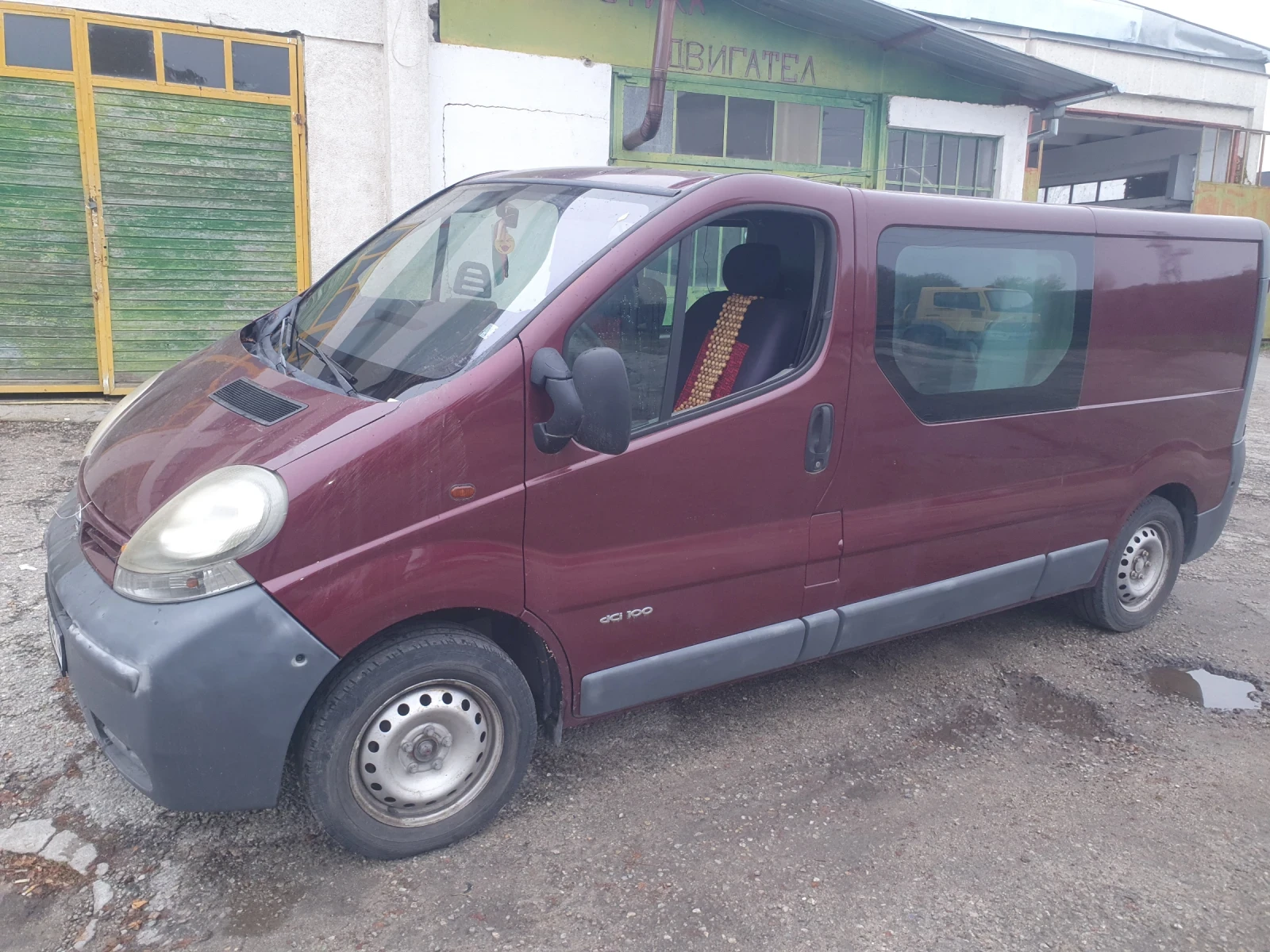 Nissan Primastar, снимка 8 - Бусове и автобуси - 56692228
