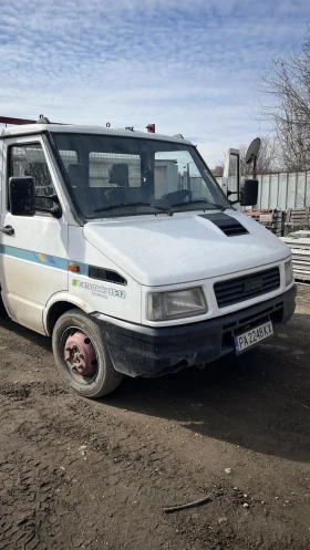 Iveco Daily Бордово , снимка 6