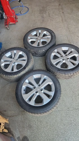        195/55R16  Dacia