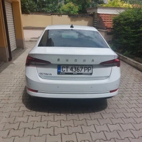 Skoda Octavia Амбишън, снимка 14