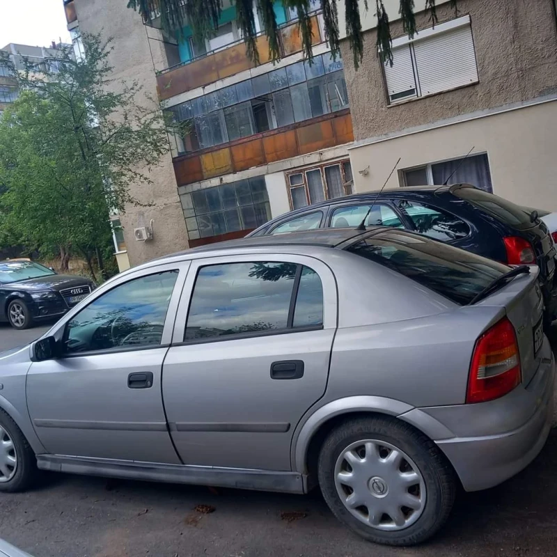 Opel Astra, снимка 6 - Автомобили и джипове - 47498178