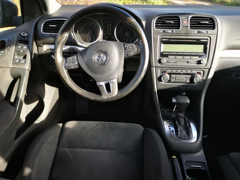 VW Golf 1.4TSI, АВТОМАТ, ВЪНШНИ ЗАБЕЛЕЖКИ , снимка 6 - Автомобили и джипове - 48121476