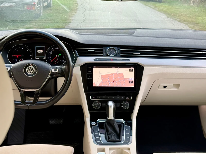 VW Passat 4X4/DSG/NAVI/LED, снимка 11 - Автомобили и джипове - 48356971