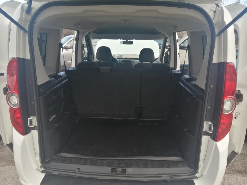 Fiat Doblo 1.6 Multijet, снимка 16 - Автомобили и джипове - 48351895