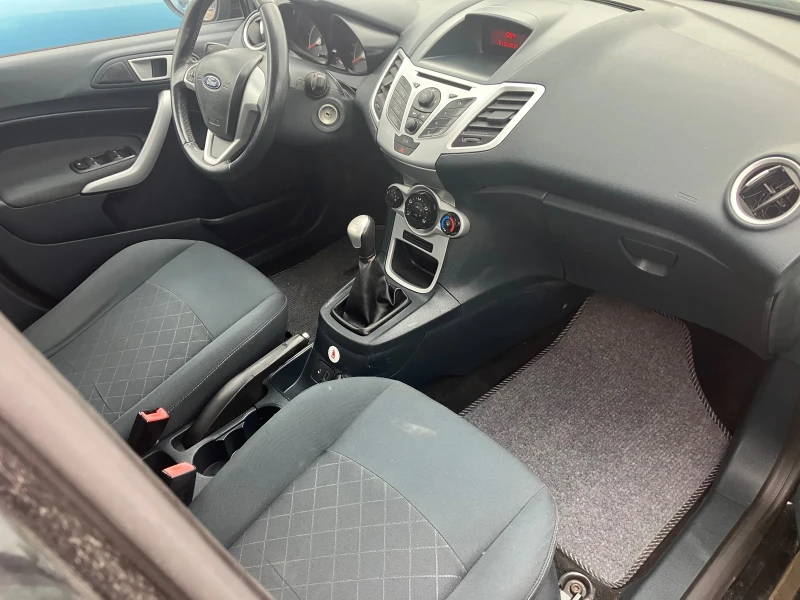 Ford Fiesta 1.4 TDCI, снимка 9 - Автомобили и джипове - 48602657