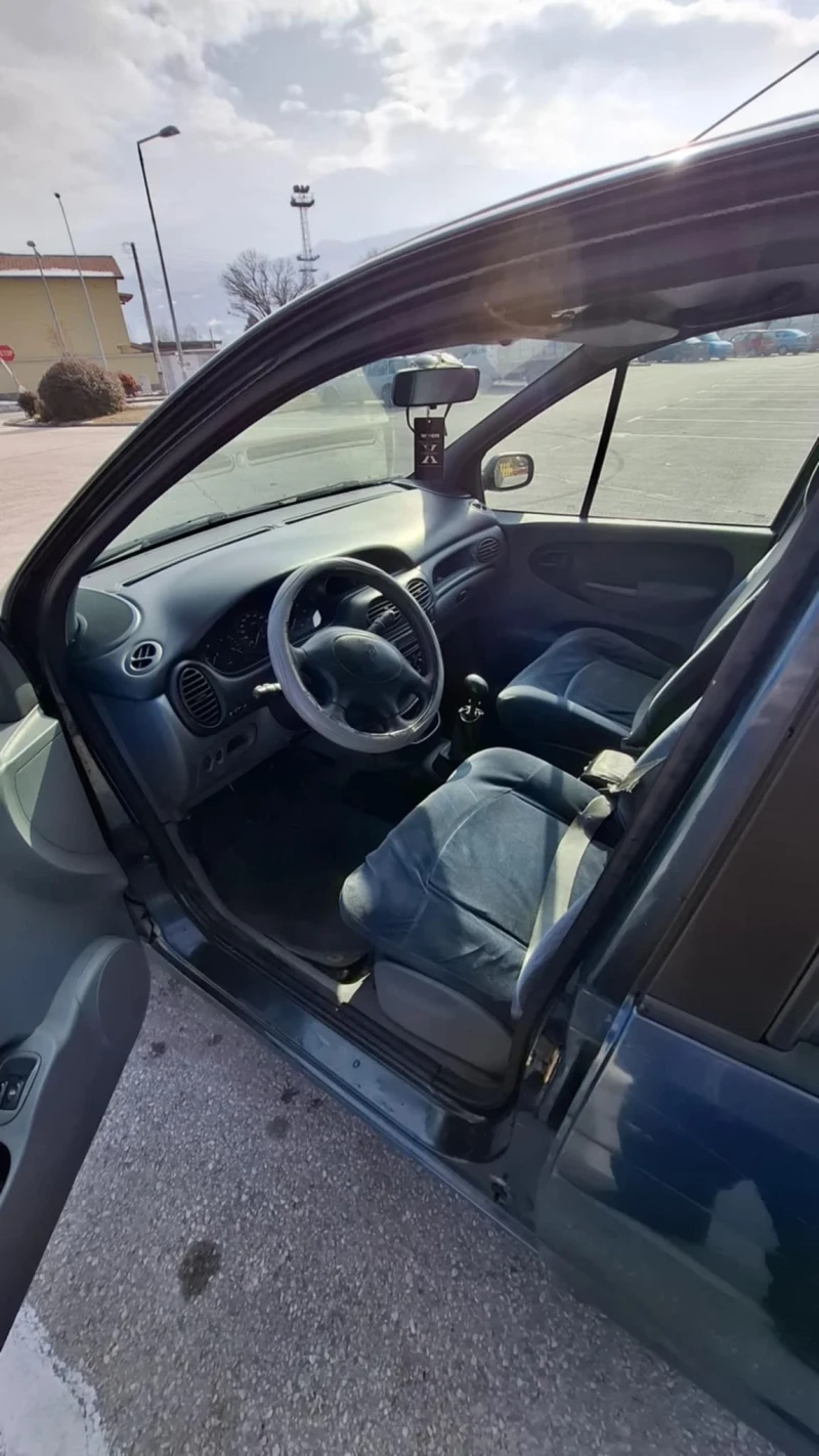 Renault Scenic, снимка 3 - Автомобили и джипове - 48869133