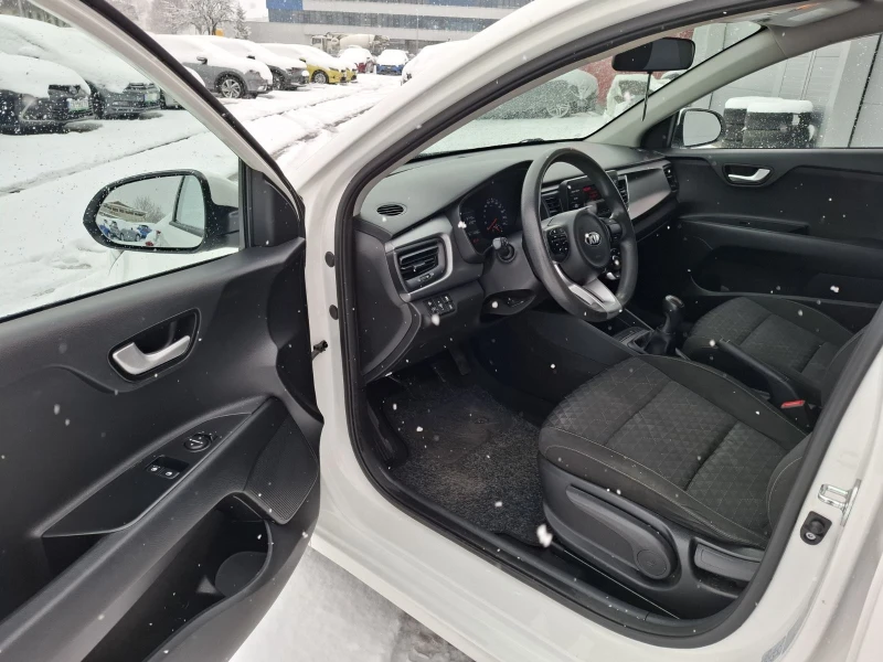 Kia Rio 1.4 cvvt, снимка 9 - Автомобили и джипове - 49175601