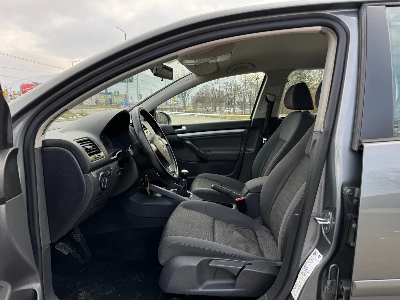 VW Golf 1.6I/ГАЗ/ИТАЛИЯ, снимка 9 - Автомобили и джипове - 49259717