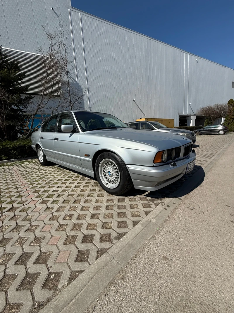 BMW 520 ВМW, снимка 3 - Автомобили и джипове - 49558457