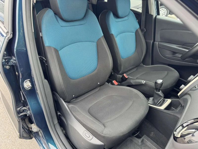 Renault Captur 0.9TCe  90k.c., снимка 9 - Автомобили и джипове - 52089992