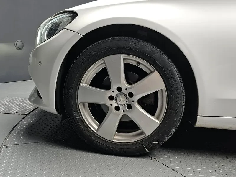 Mercedes-Benz C 200  - изображение 5