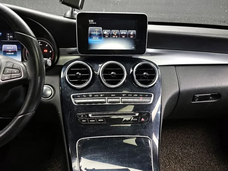 Mercedes-Benz C 200, снимка 14 - Автомобили и джипове - 53437388