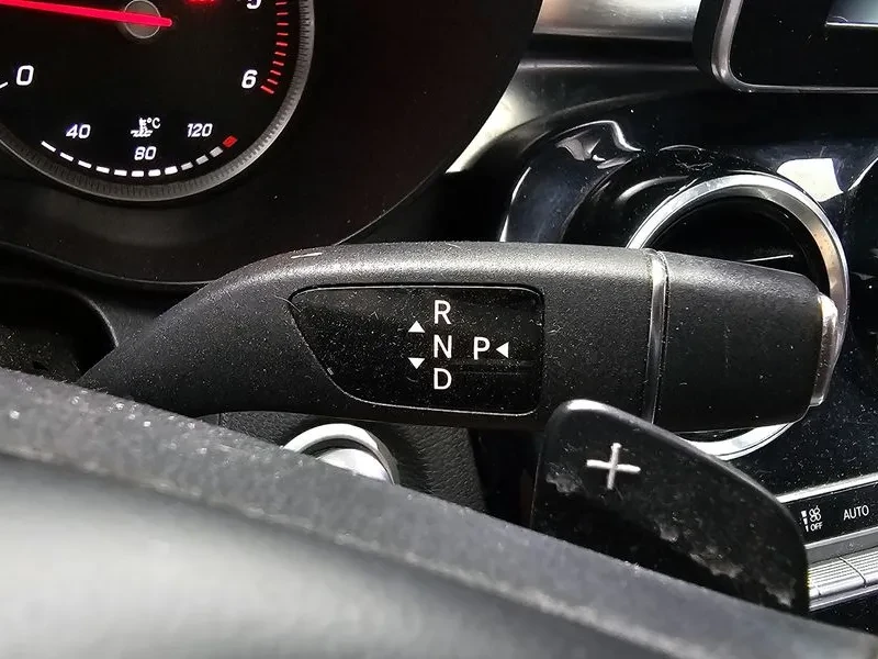 Mercedes-Benz C 200  - изображение 9