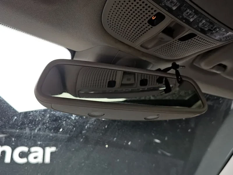 Mercedes-Benz C 200, снимка 16 - Автомобили и джипове - 53437388