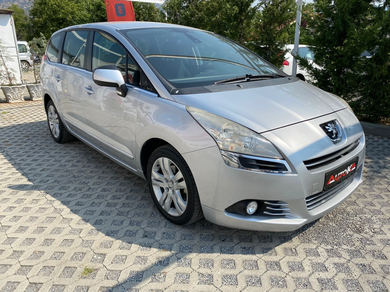 Peugeot 5008 2.0HDI-163кс= ПЪЛЕН АВТОМАТИК= АВТОПИЛОТ - изображение 2