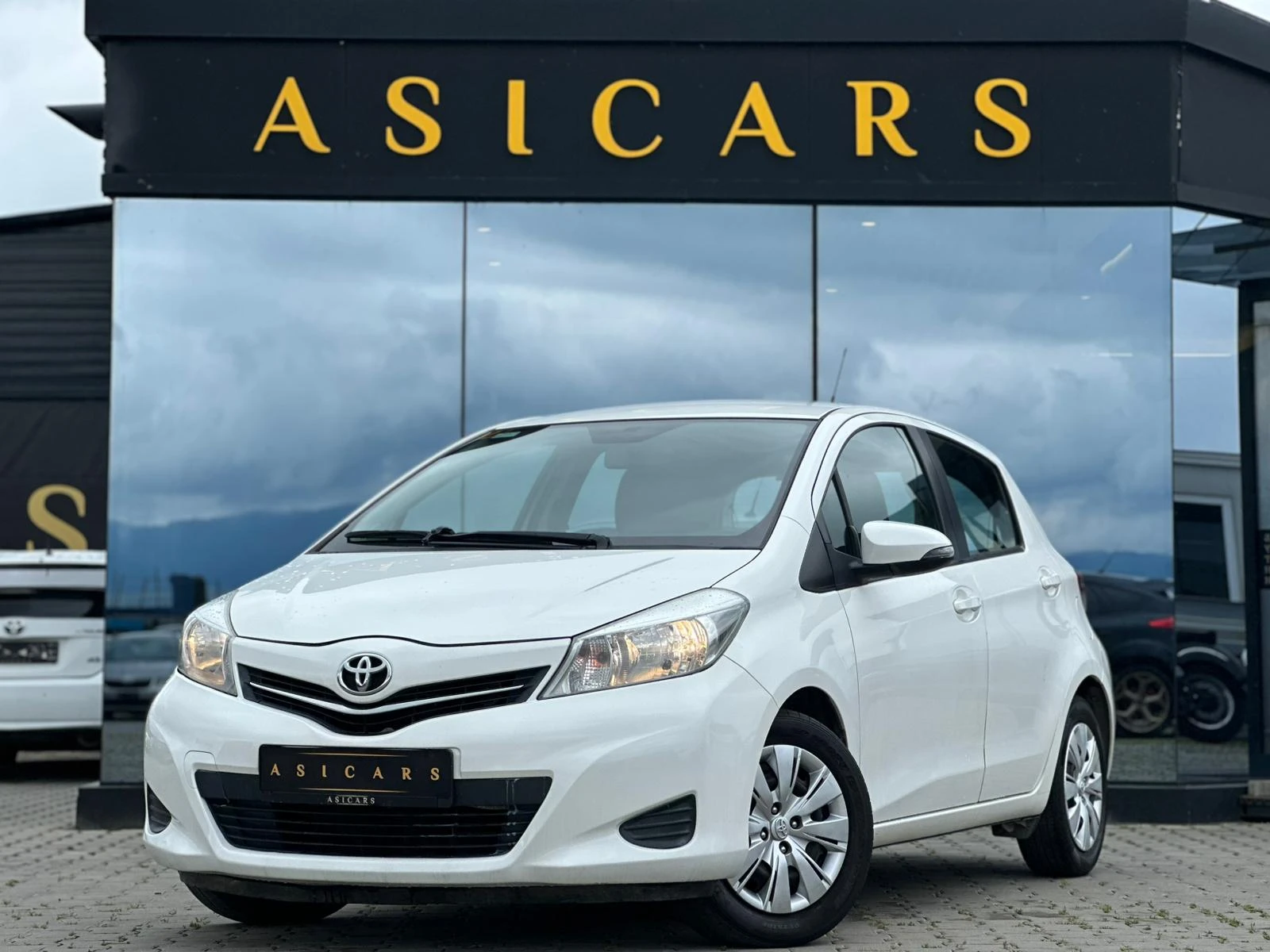 Toyota Yaris / 1.0I / EURO 5 / TOP / | Mobile.bg   1