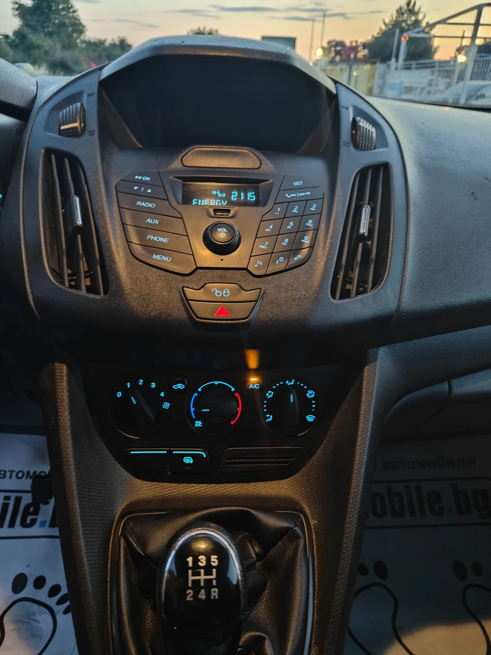 Ford Connect 1.5d-101кс Euro 6X Климатик - изображение 10