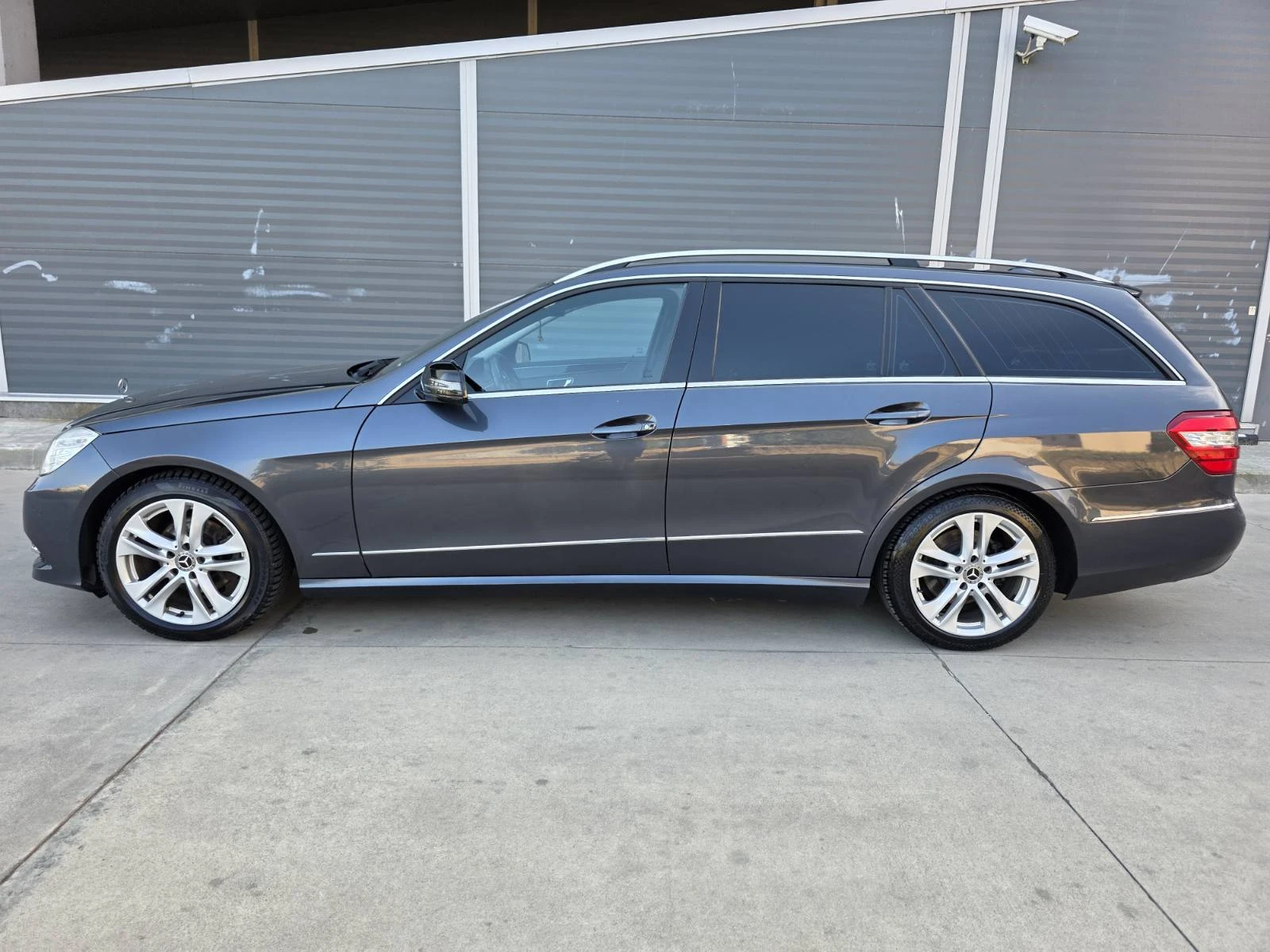 Mercedes-Benz E 220 CDI - изображение 2