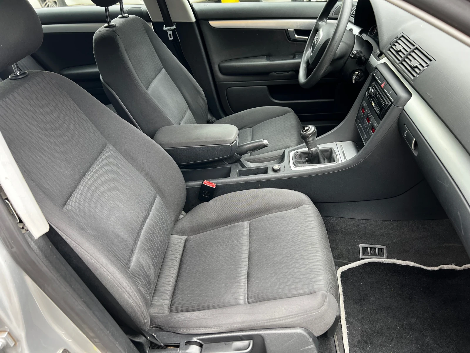 Audi A4 1.6 бензин 102кс - изображение 8