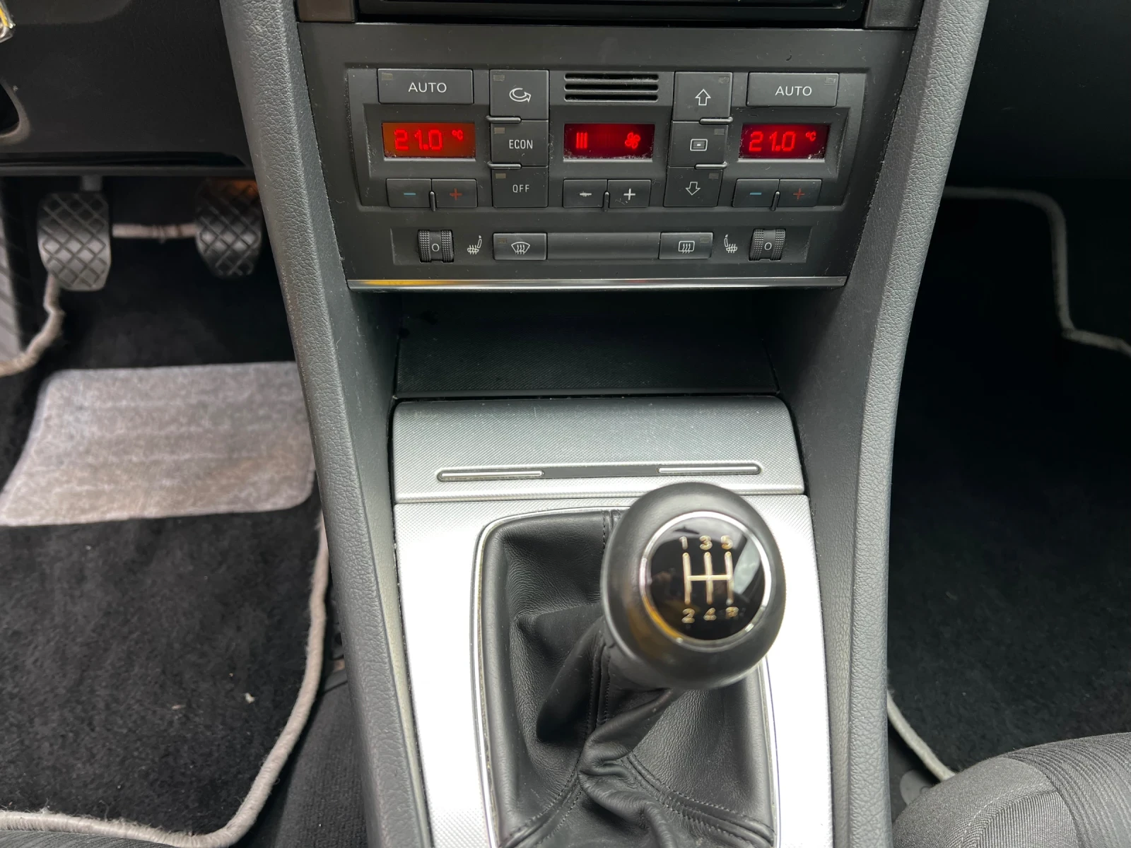 Audi A4 1.6 бензин 102кс - изображение 9