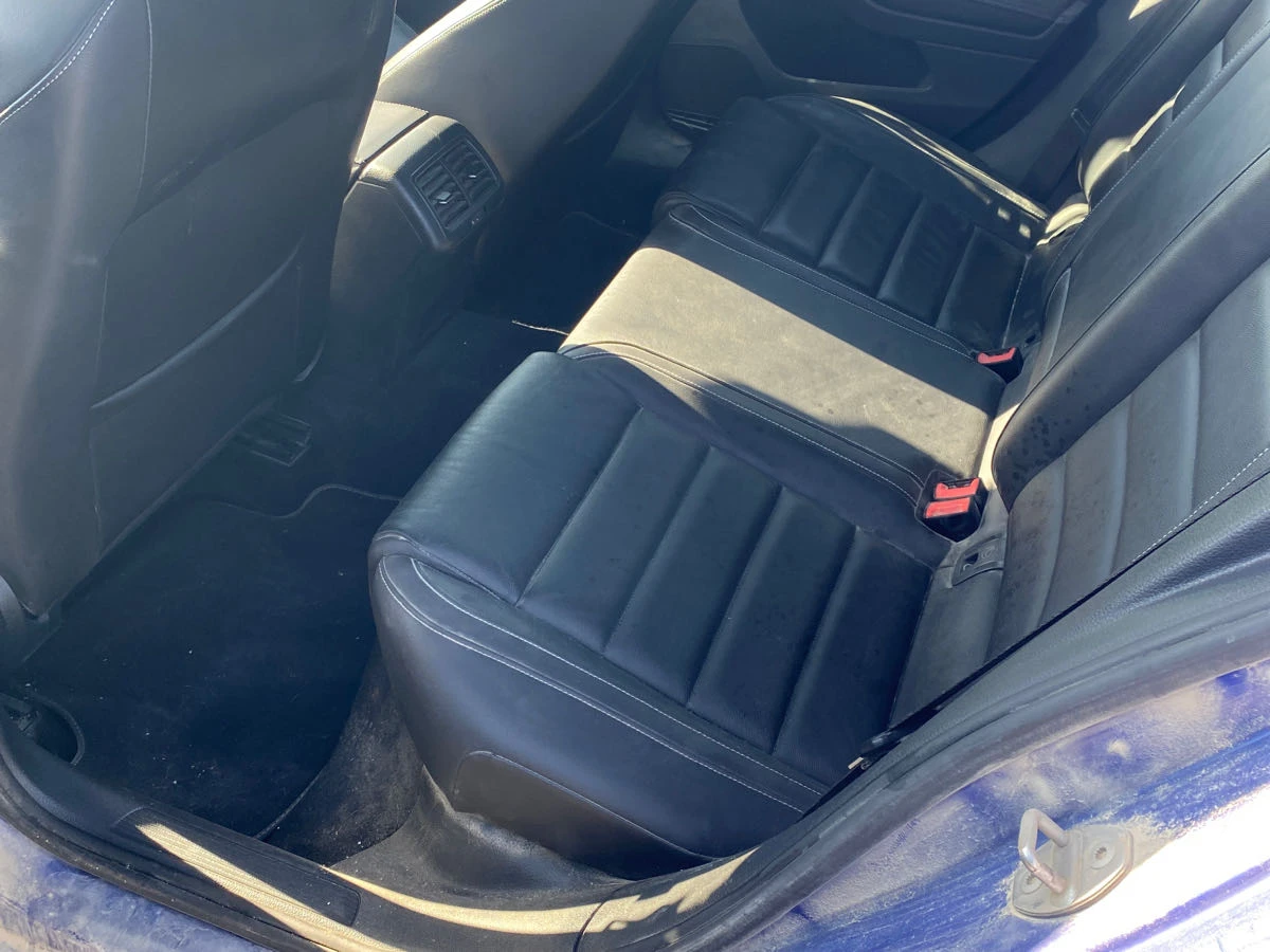 VW Golf R CARFAX АВТО КРЕДИТ  | Mobile.bg — изображение 12