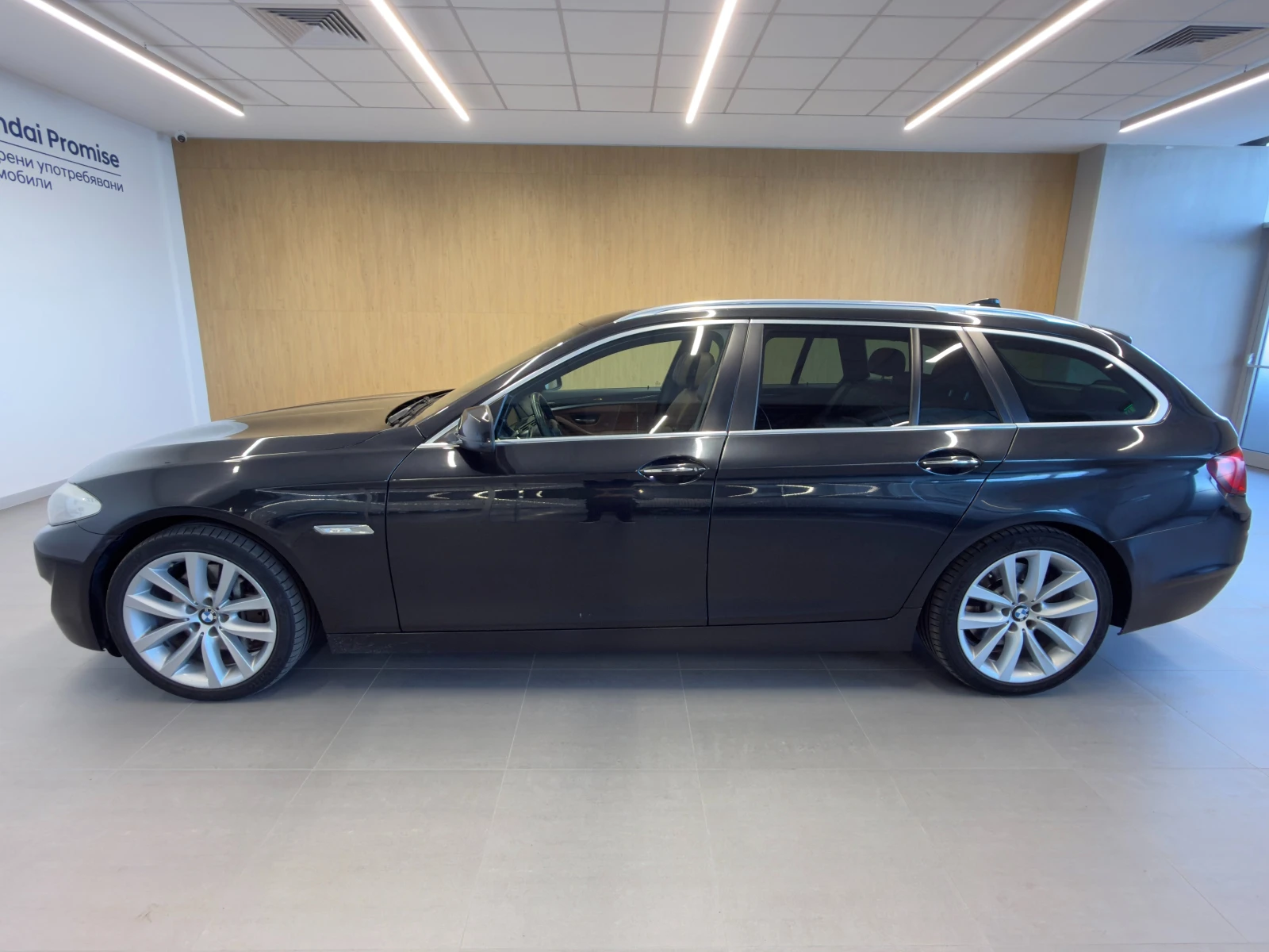 BMW 535 xDrive TOURING - изображение 2