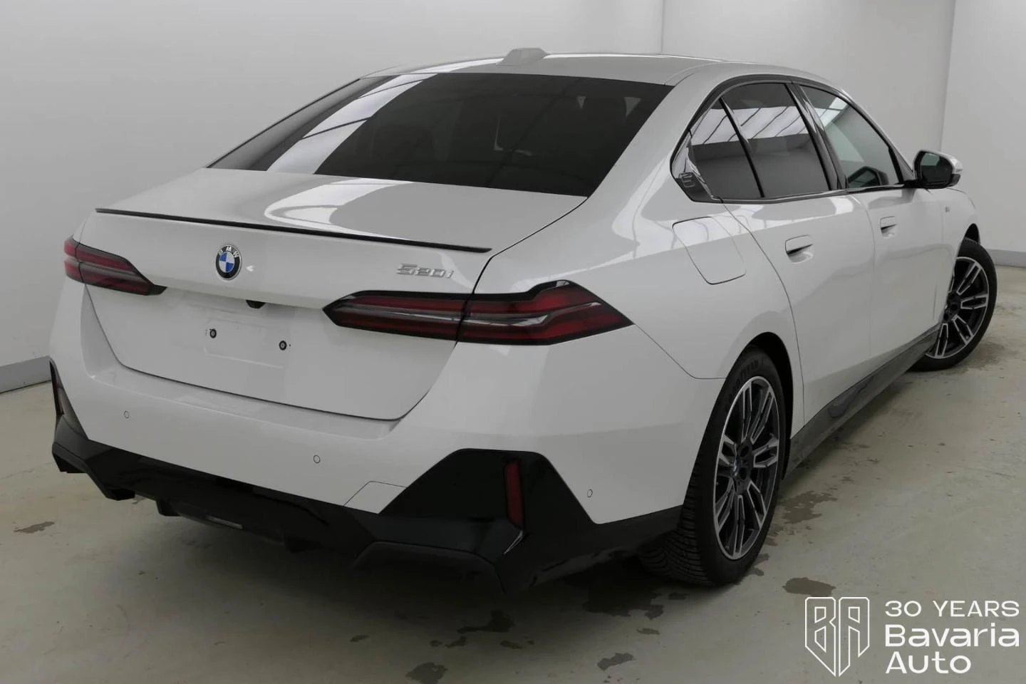 BMW 520 i M Sport Paket Steptronic - изображение 3