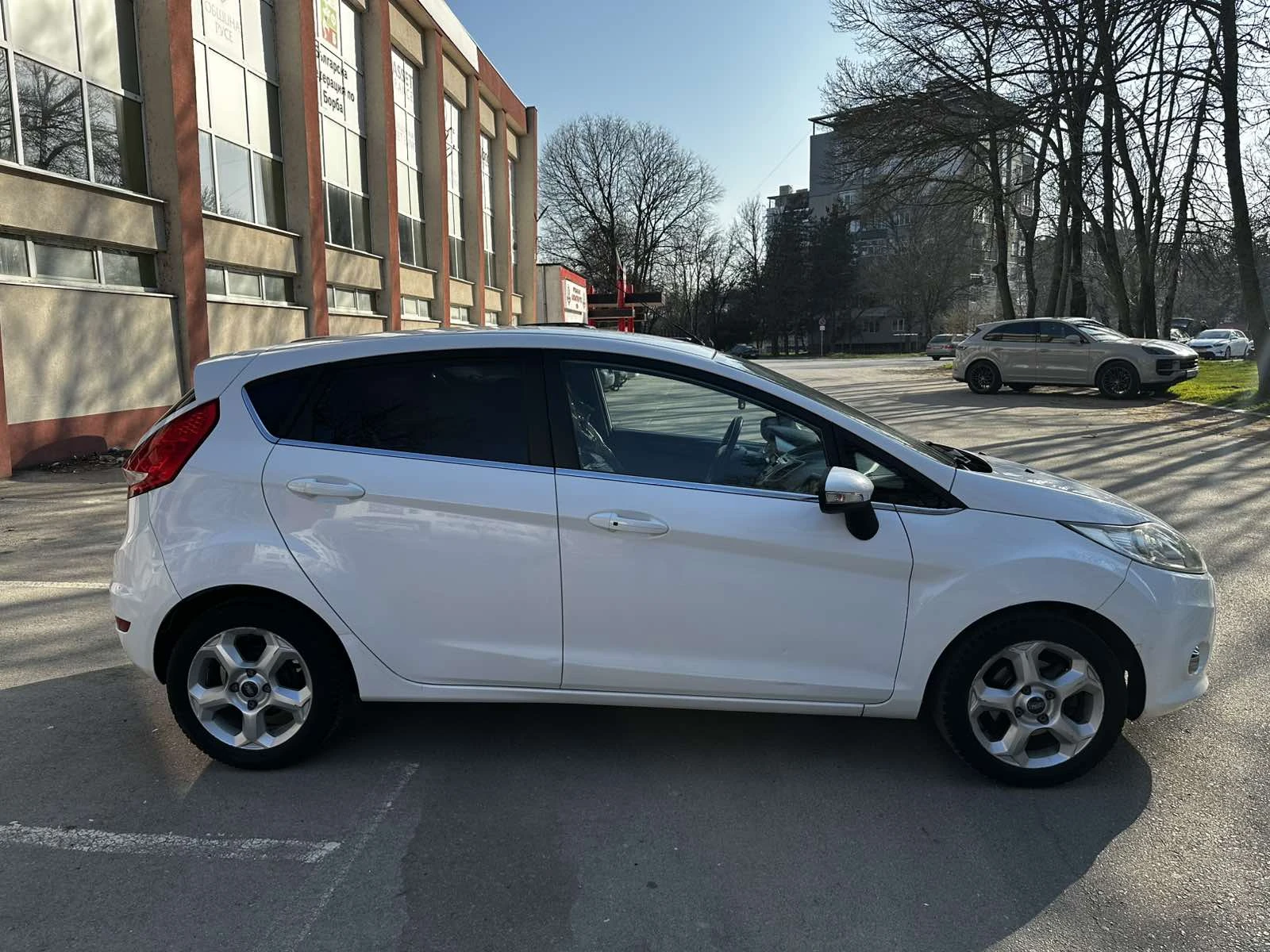Ford Fiesta 1.2 ����. ��� | Mobile.bg � ����������� 2
