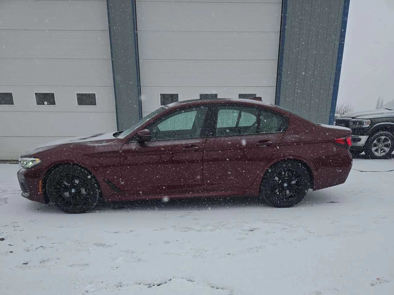 BMW 540 * xDrive * ДИСТРОНИК * 360 * H/K * ОБДУХВАНЕ , снимка 2 - Автомобили и джипове - 53965816