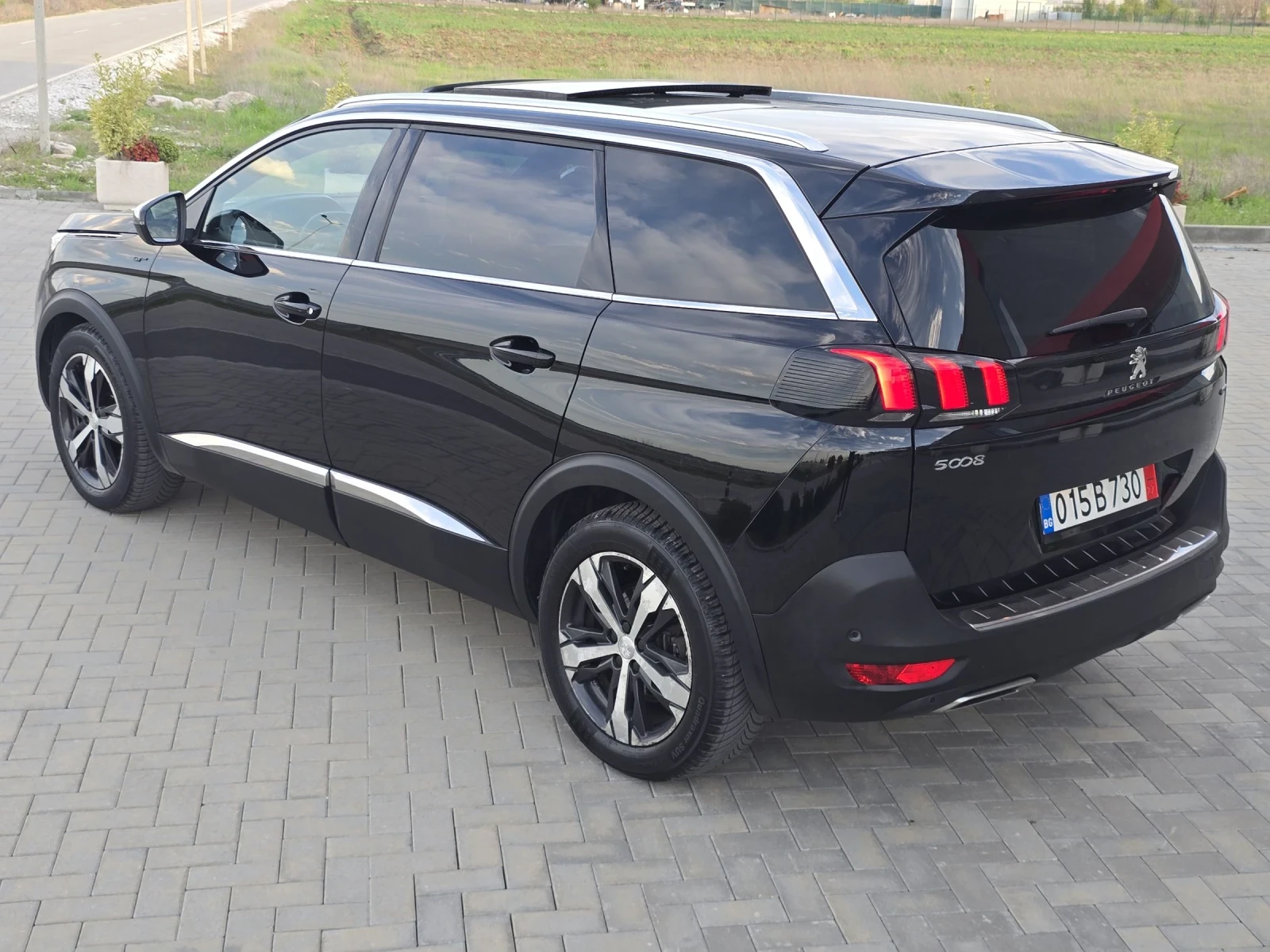 Peugeot 5008 2.0HDi/GT-LINE/7M/AVTOMAT/PANORAMA/KAMERA/FUL/FUL, снимка 6 - Автомобили и джипове - 54128420