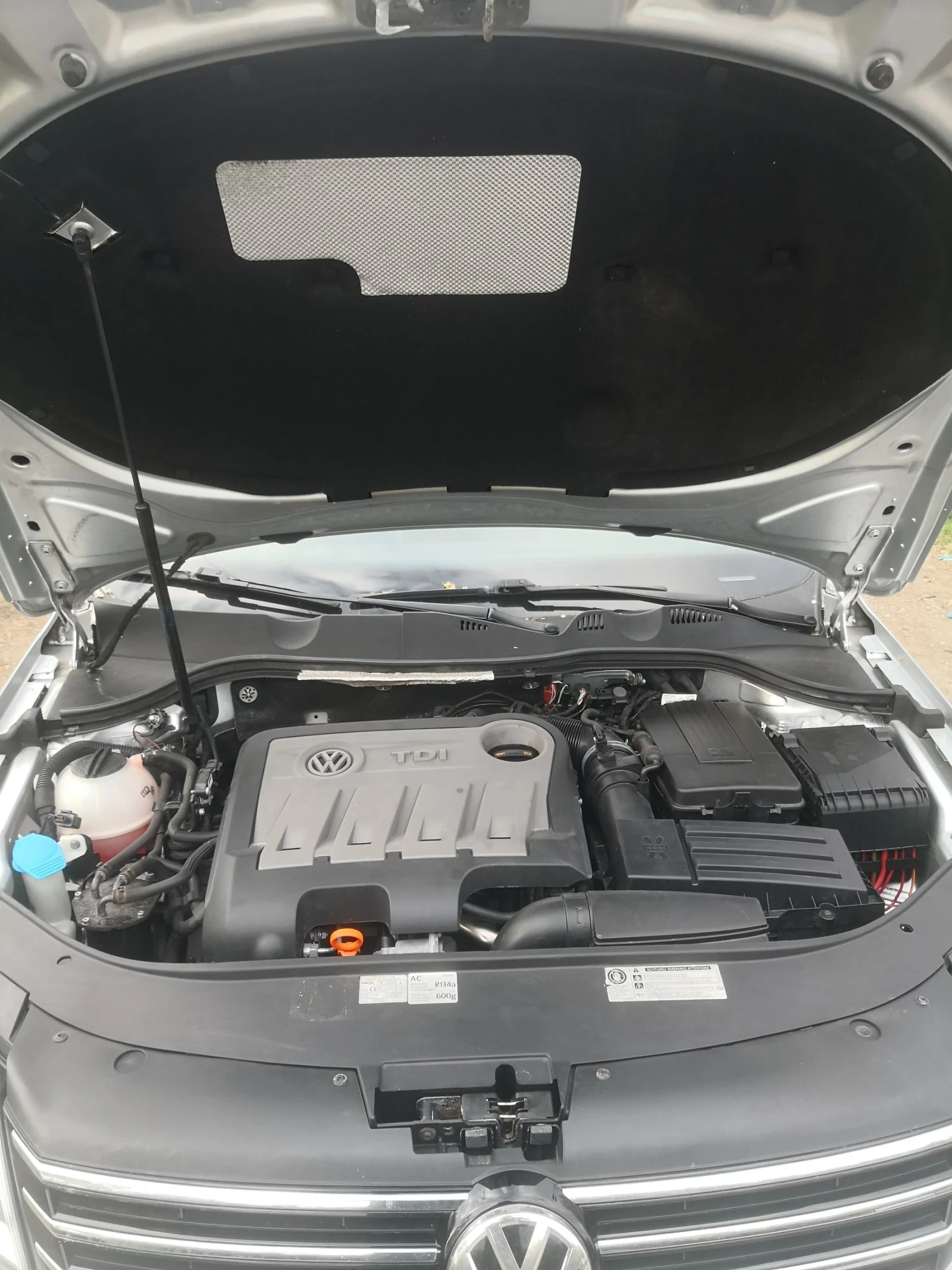 VW Passat TDI, снимка 16 - Автомобили и джипове - 54194575