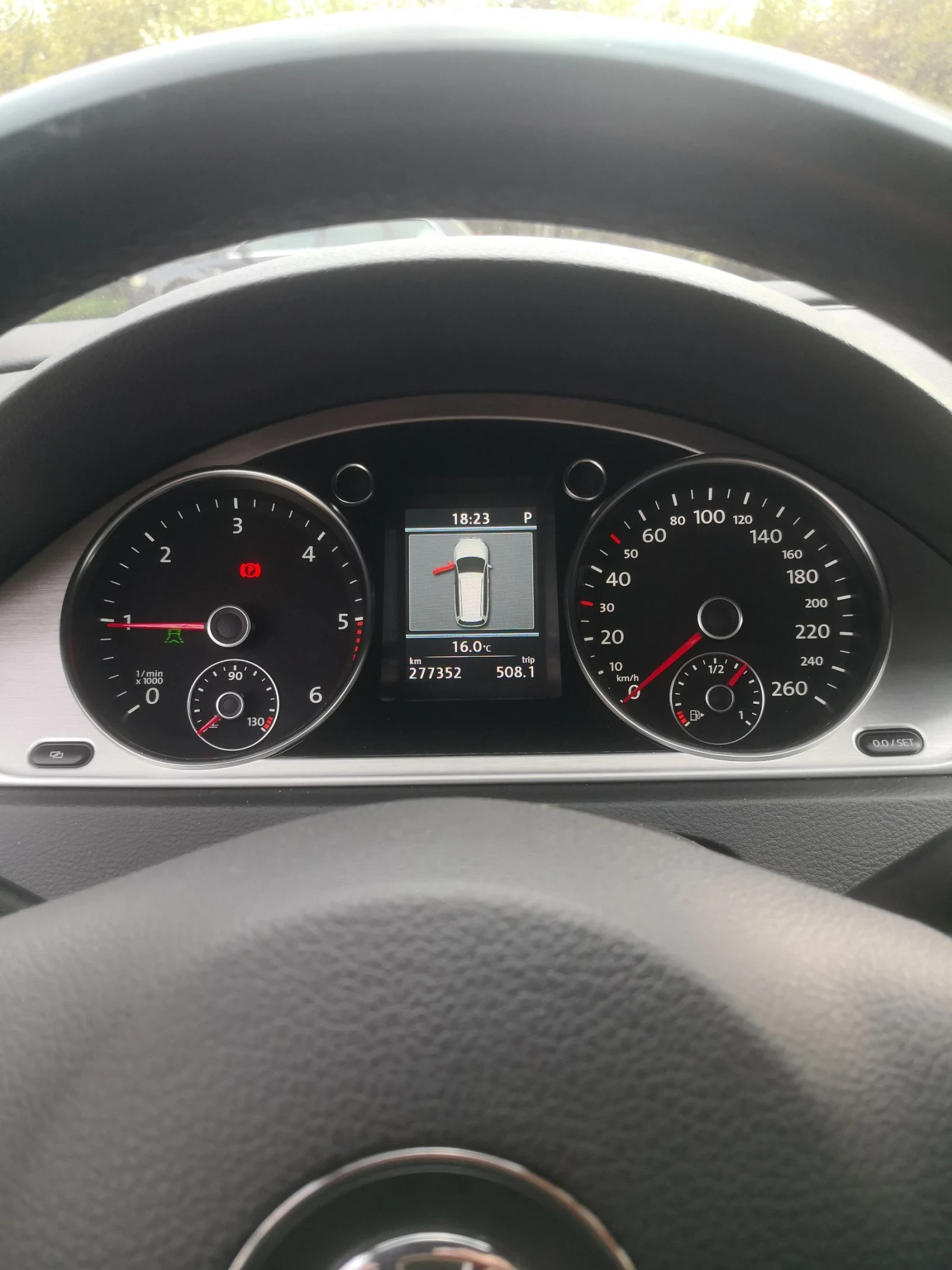 VW Passat TDI, снимка 7 - Автомобили и джипове - 54194575