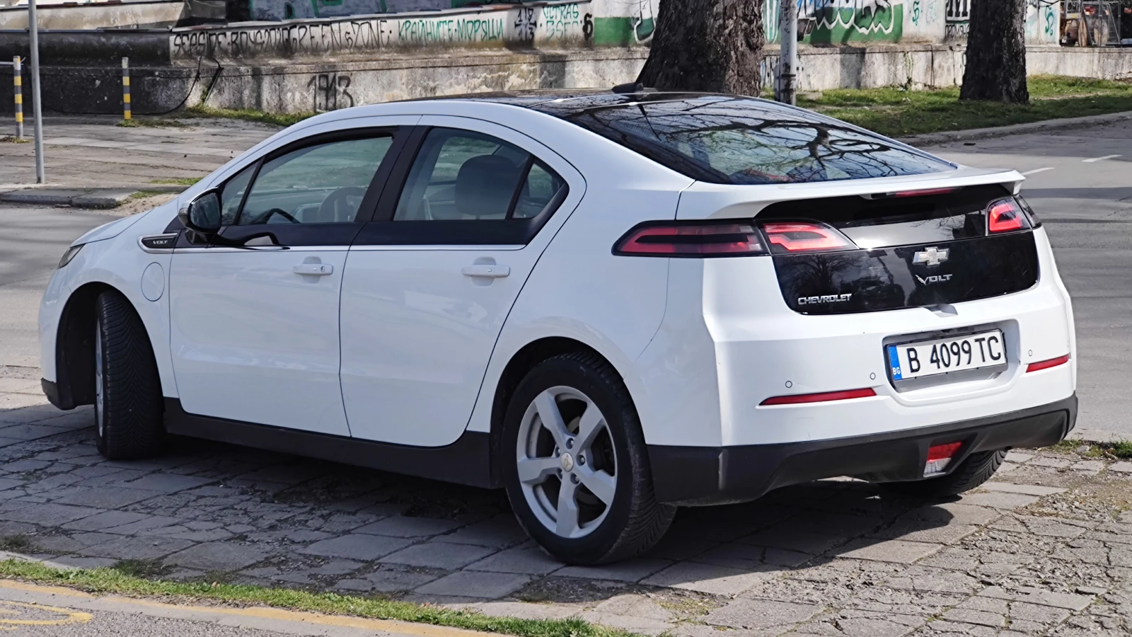 Chevrolet Volt, снимка 4 - Автомобили и джипове - 54236671